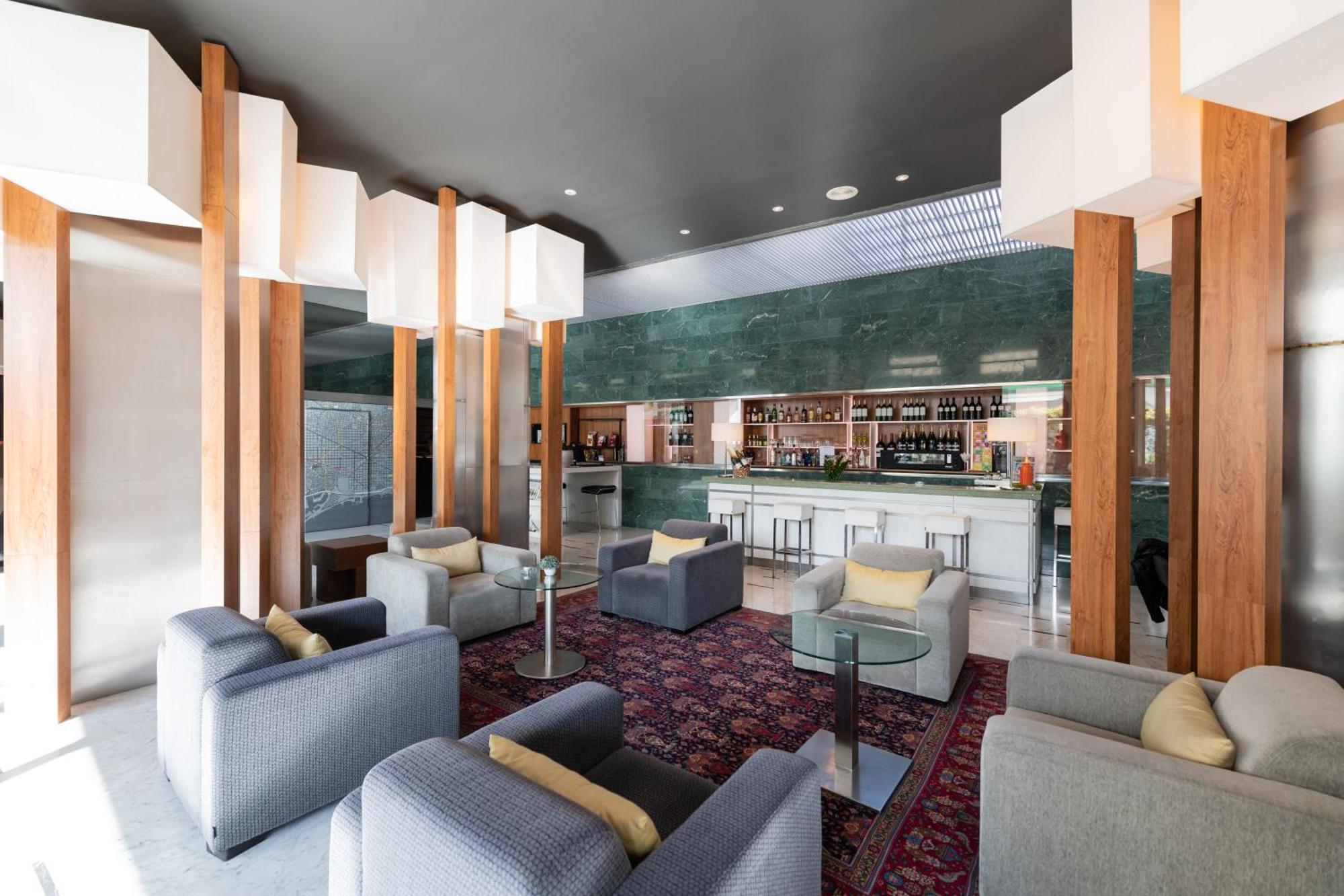 Aparthotel Atenea Barcelona — Photos 1